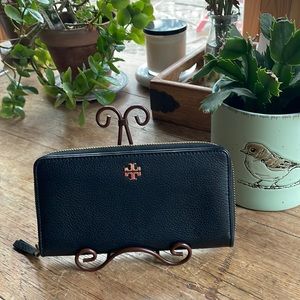 COPY - Tory Burch Robinson wallet